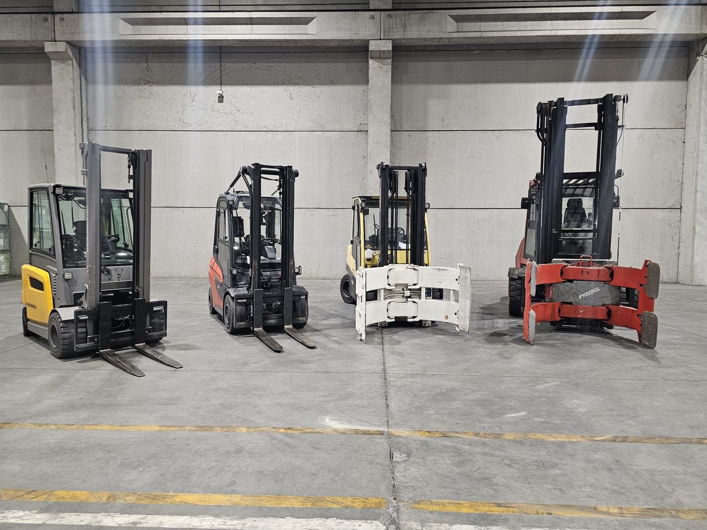 Gru a portale per la movimentazione di container ferroviari